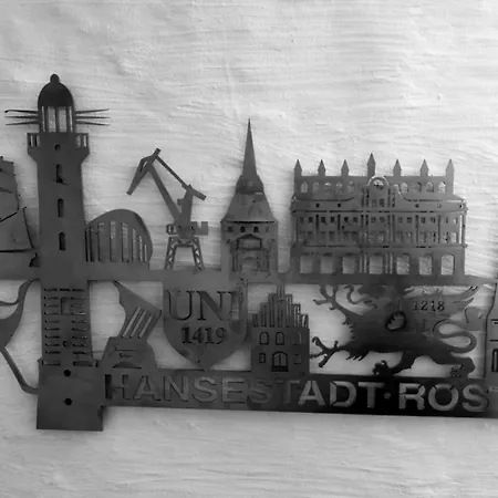 公寓式酒店 Unterwegs Ins Apartmenthaus Ehemalige Apartmenthaus Unterwegs 罗斯托克