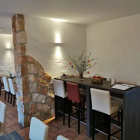 Unterwegs Ins Apartmenthaus Ehemalige Apartmenthaus Unterwegs Lägenhetshotell Rostock