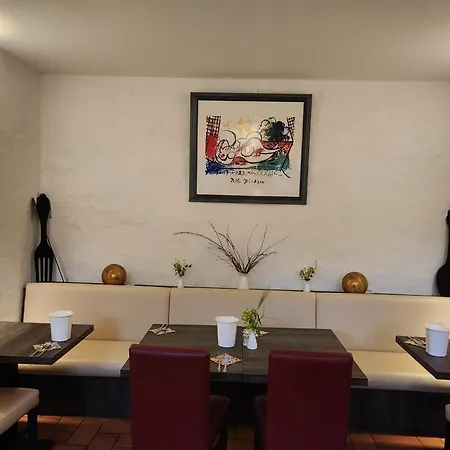 Unterwegs Ins Apartmenthaus Ehemalige Apartmenthaus Unterwegs Lejlighedshotel 3*