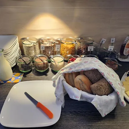 Unterwegs Ins Apartmenthaus Ehemalige Apartmenthaus Unterwegs 罗斯托克