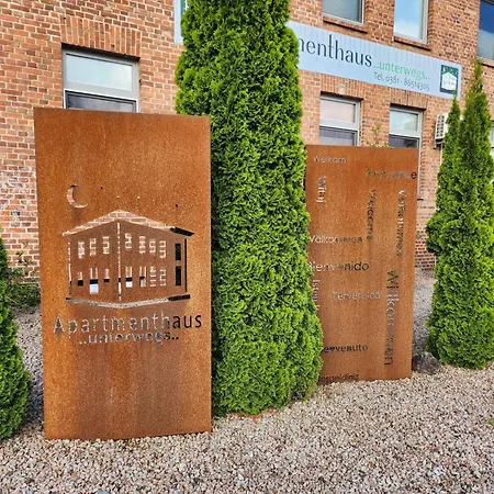 Unterwegs Ins Apartmenthaus Ehemalige Apartmenthaus Unterwegs Lejlighedshotel Rostock