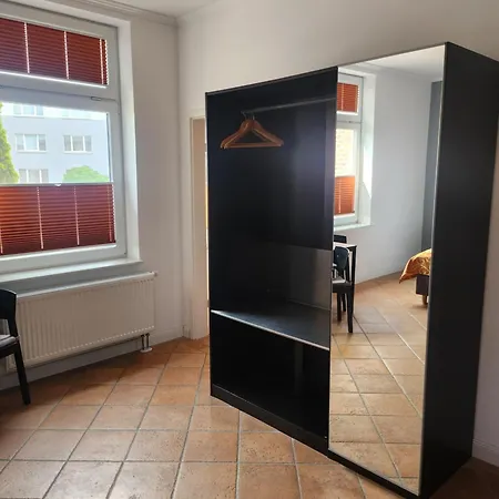 Unterwegs Ins Apartmenthaus Ehemalige Apartmenthaus Unterwegs 3* Rostock