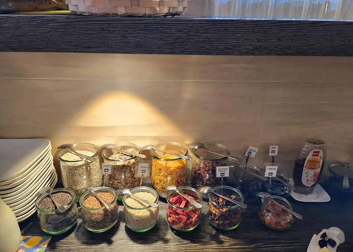 アパートホテル Unterwegs Ins Apartmenthaus Ehemalige Apartmenthaus Unterwegs ロストック