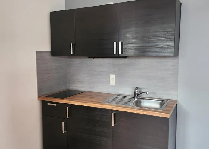 Unterwegs Ins Apartmenthaus Ehemalige Apartmenthaus Unterwegs ロストック